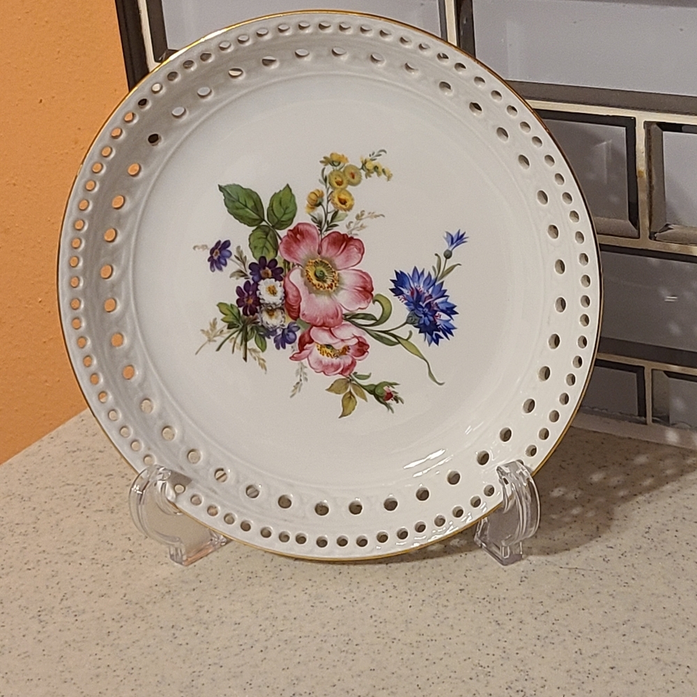 DECORATIVE deep PLATE FLORAL DESIGN please note plate stand not included